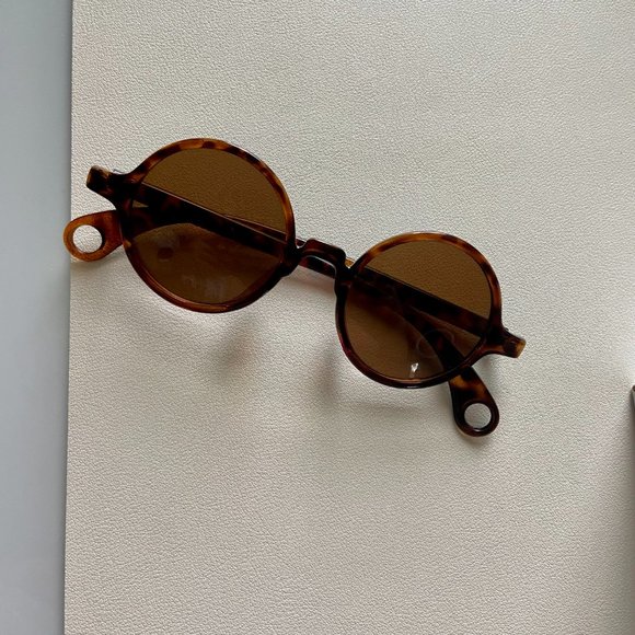 Retro Vintage Keyhole Sunglasses in Tortoise Shell Brown - Picture 2 of 6
